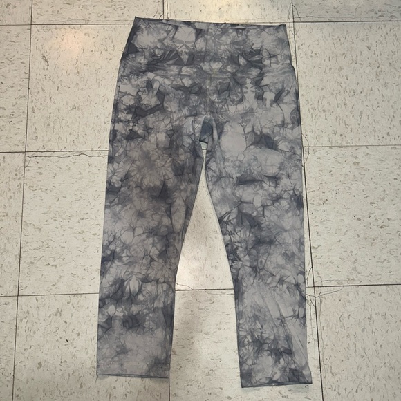 Lululemon Aligns - Picture 2 of 3